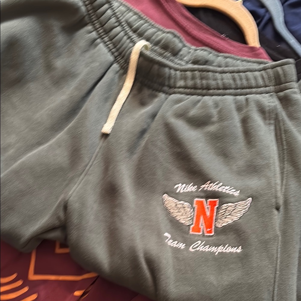 Men’s Nike  Sweatpants size M